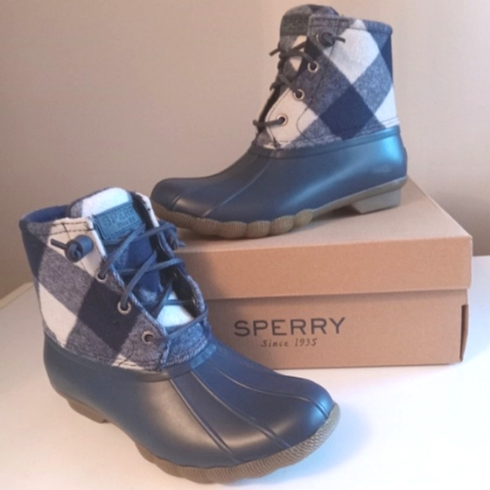 Sperry Boots Size 5.5